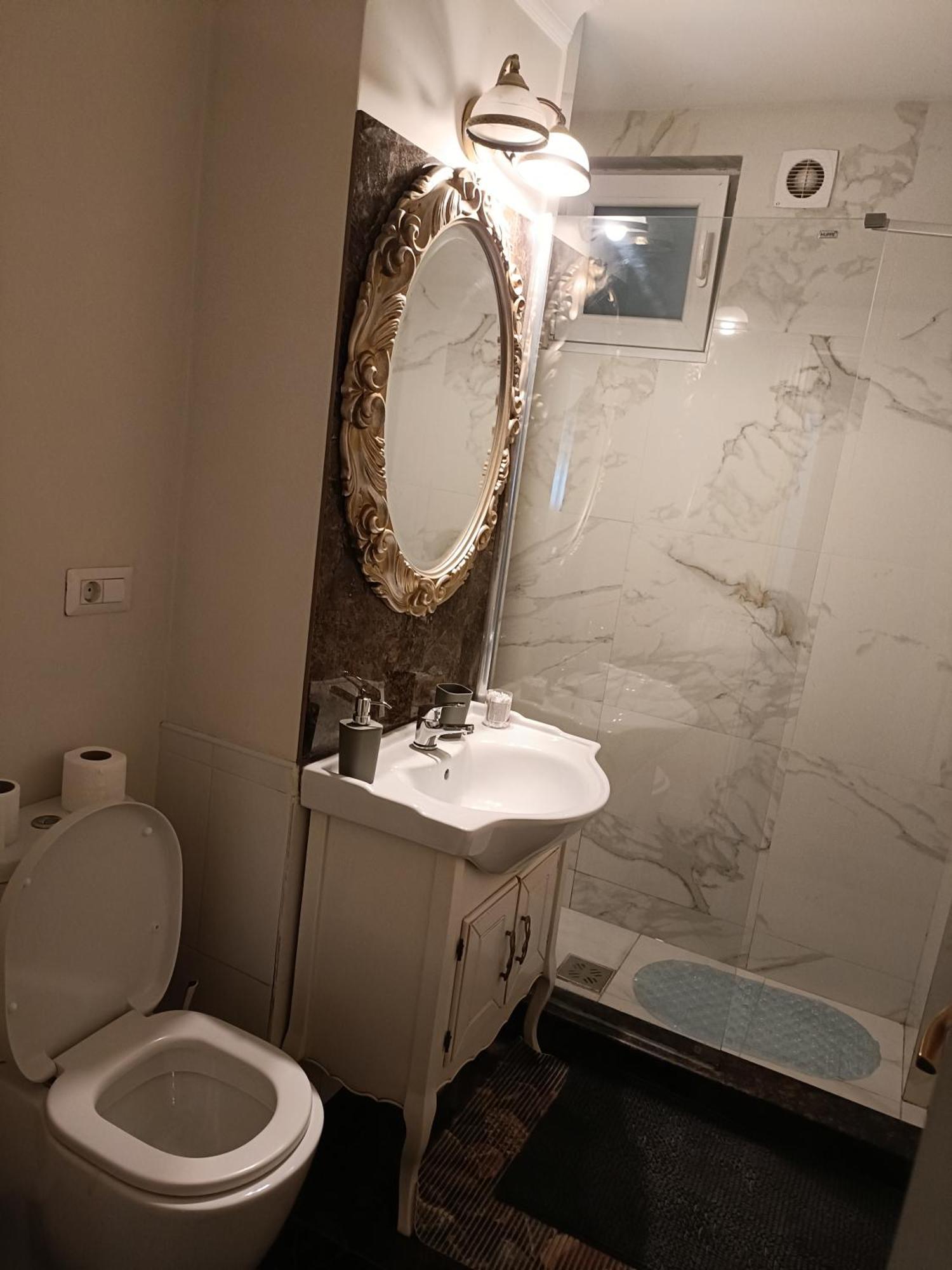 Residence Manu Търгу Нямц Екстериор снимка