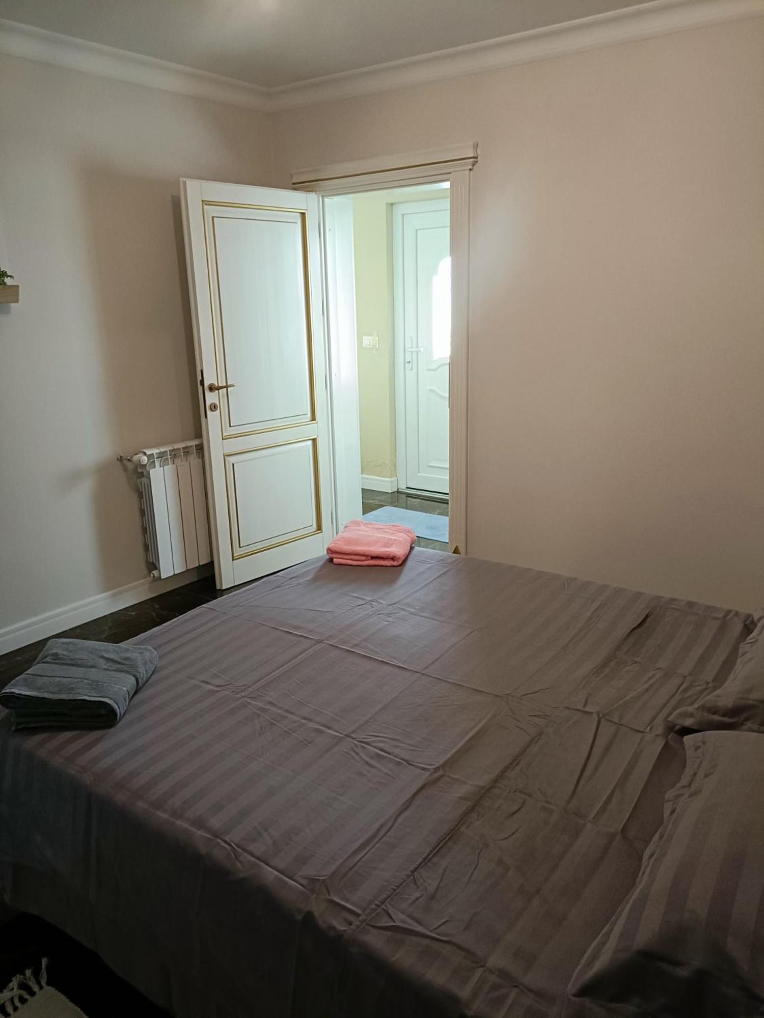 Residence Manu Търгу Нямц Екстериор снимка