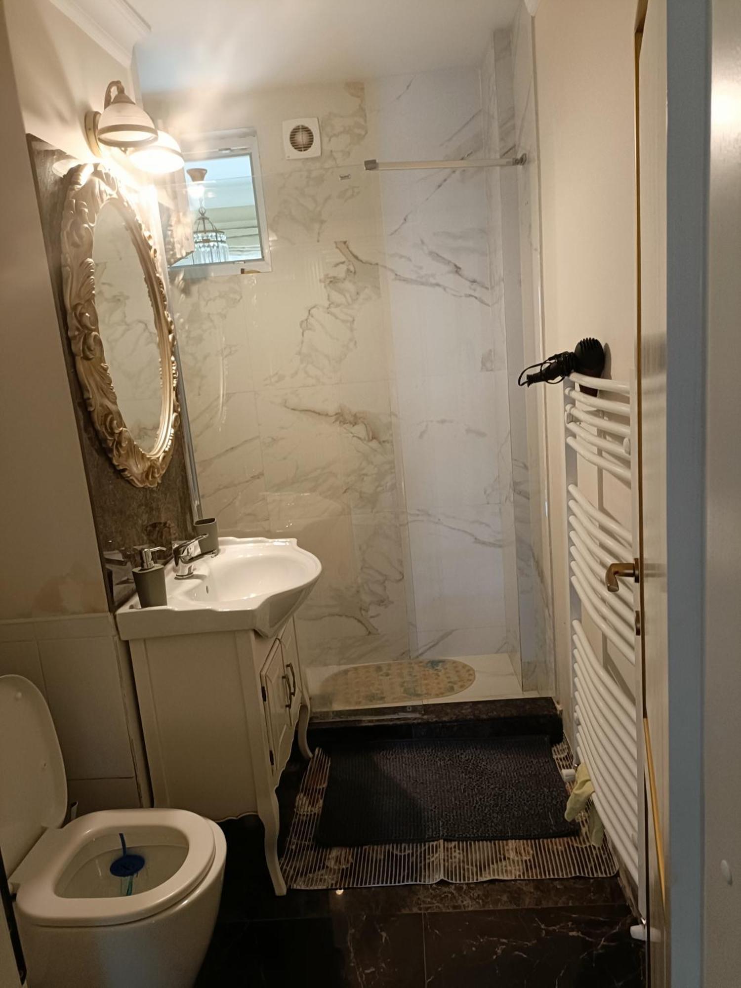 Residence Manu Търгу Нямц Екстериор снимка